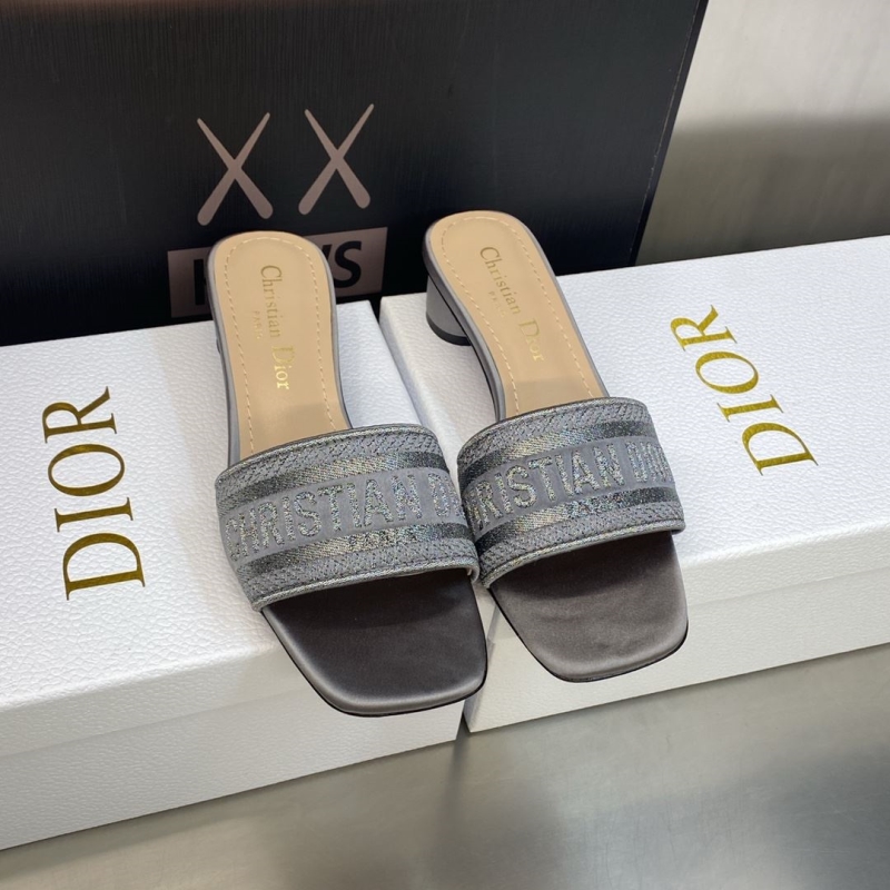 ch**an D*or slippers